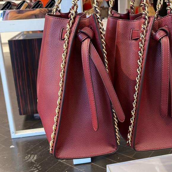 MICHAEL KORS
Mina Large Chain Shoulder Tote Bag
Dark Cherry 
NWT - Picture 2 of 16